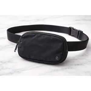 Lululemon Everywhere Belt Bag Black Crossbody Waist Bag OS Nylon